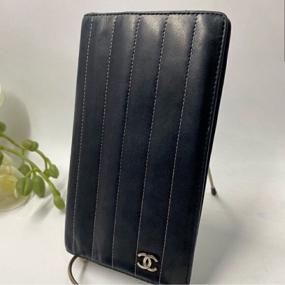 Authentic CHANEL Quilted Bifold Long Wallet Black - Picture 2 of 12